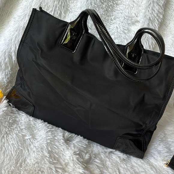 Tory Burch Ella Patent Tote Set - Picture 4 of 12